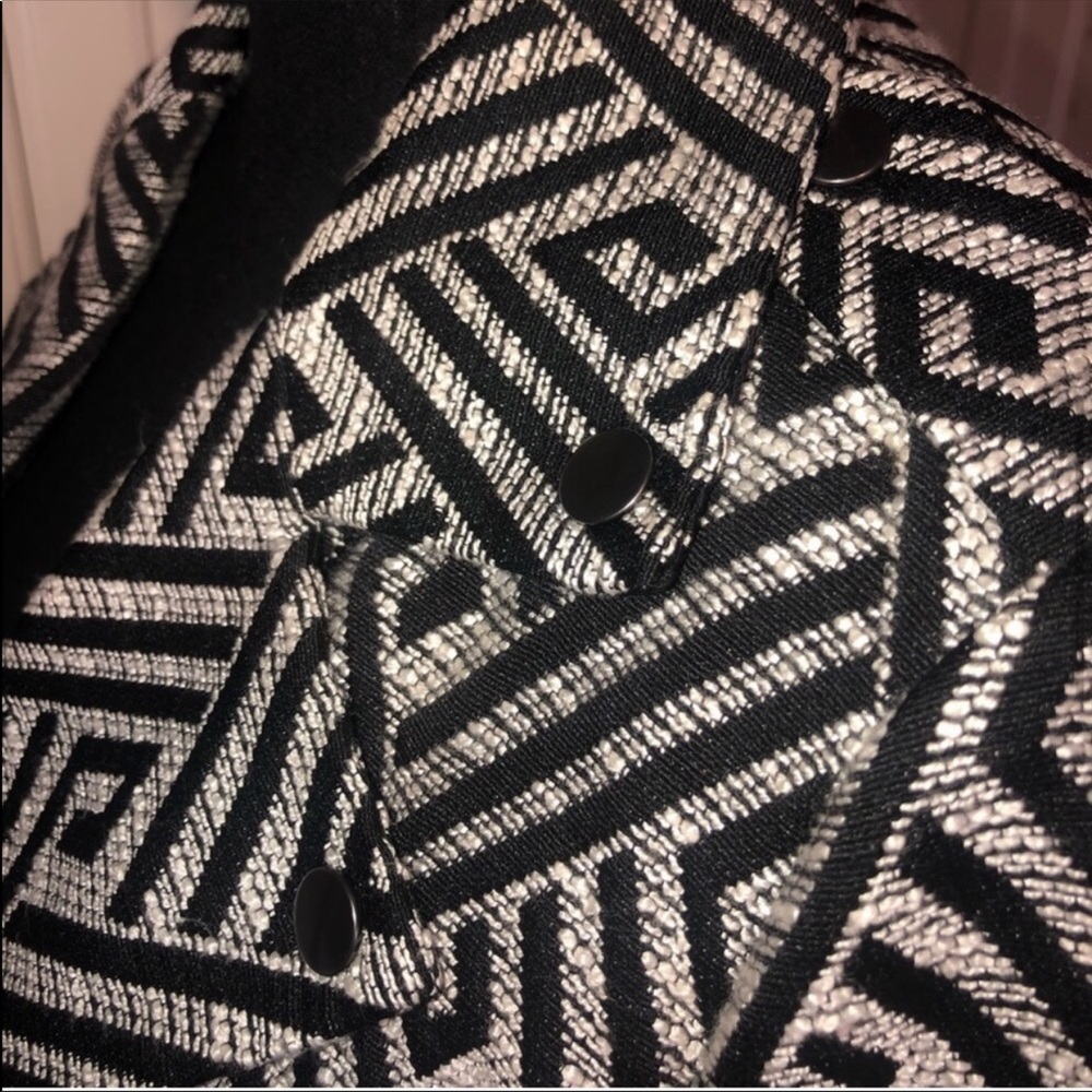 Geometric Jacket - Picture 4 of 6